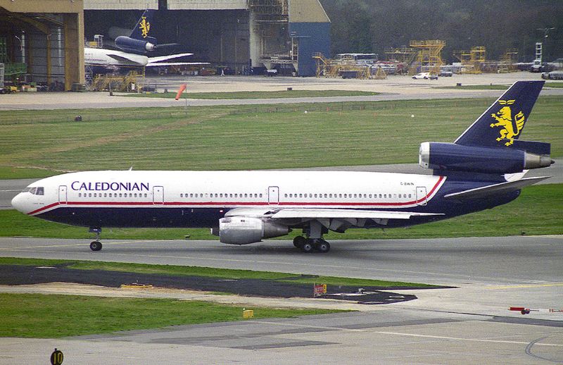 G-BWIN (LGW) FBFB.jpg