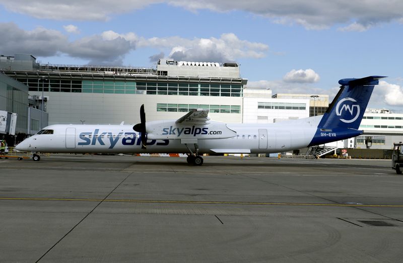 9H-EVA (LGW) FBFB.jpg