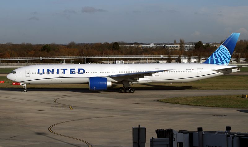New colours, departs LHR 09L!