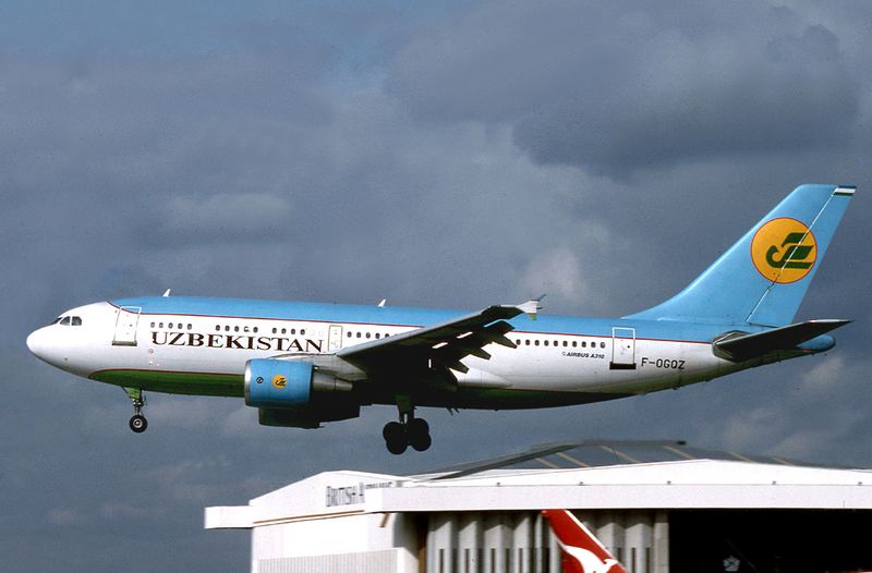 F-OGQZ (LHR) fbfb.jpg