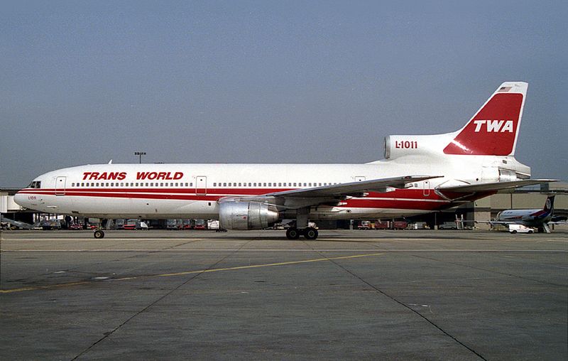 TW L-1011 LGW FBFB.jpg