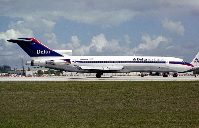 N283WA (MIA) fbfb.jpg