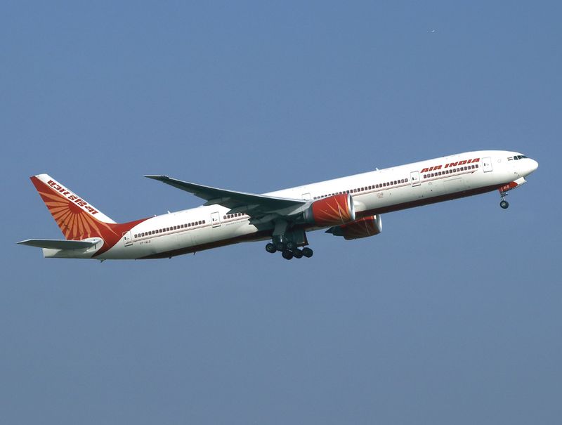 VT-ALQ LHR 09-24 fbfb.jpg