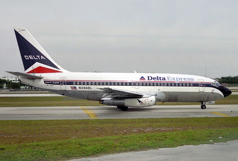 N304DL (FLL) FBFB.jpg