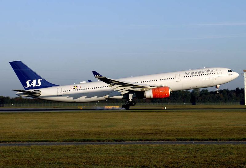 A330-300 LN-RKU