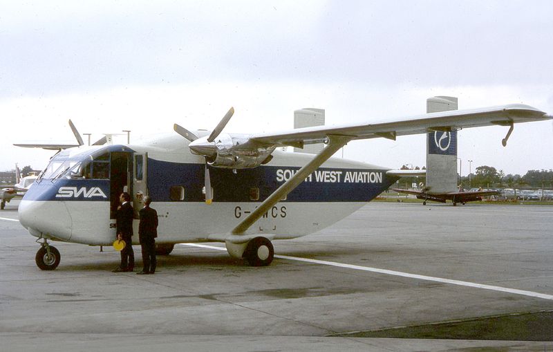 G-AWCS LGW 68 JP fbfb.jpg
