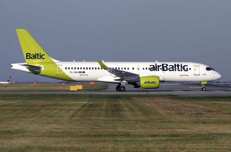 Airbus 220-300 YL-ABJ