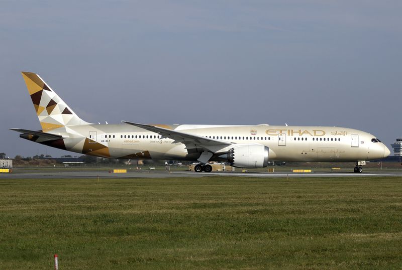 B787-9 A6-BLT 