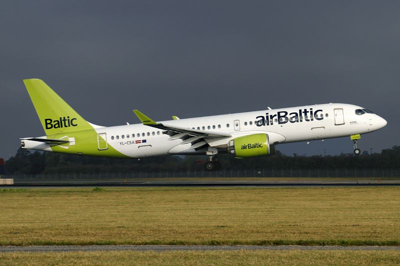 Airbus A220-300 YL-CSA