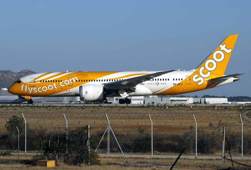 B787-8 9V-OFJ 