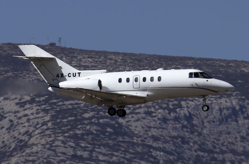 Hawker 800XP 4X-CUT