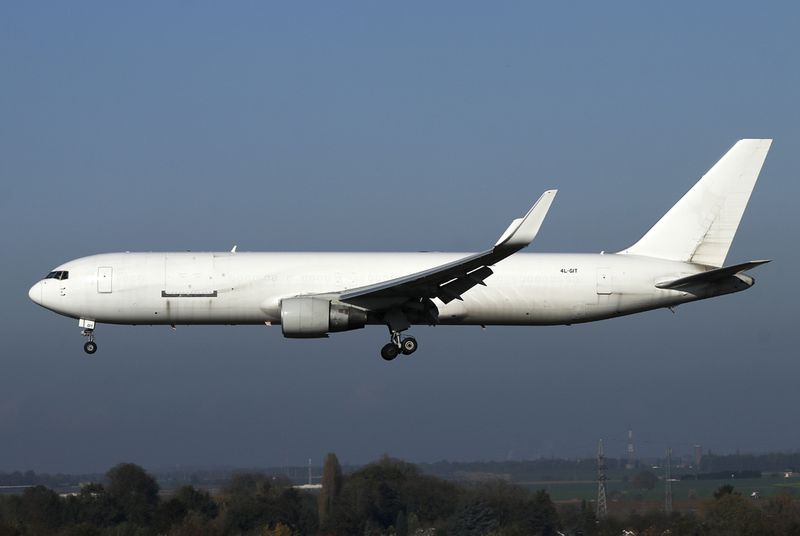 Boeing 767-200F 4L-GIT