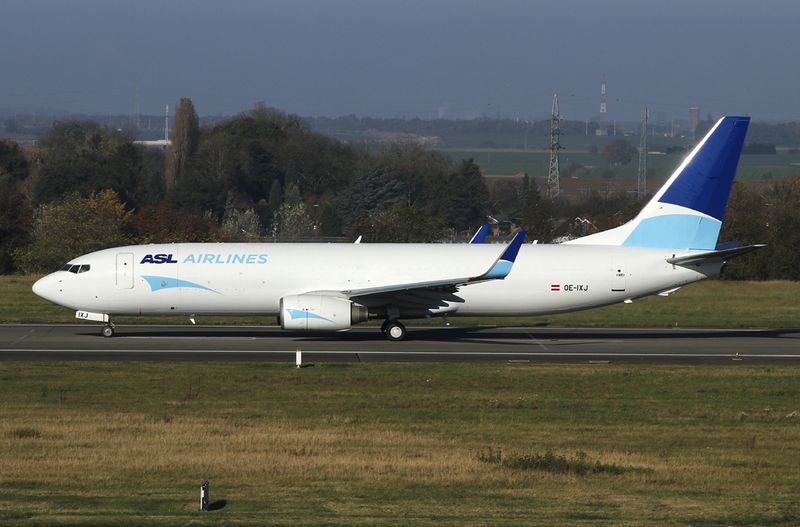Boeing 737-800F(WL) OE-IXJ