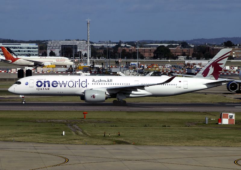 A7-ALZ (LHR) FBFB.jpg