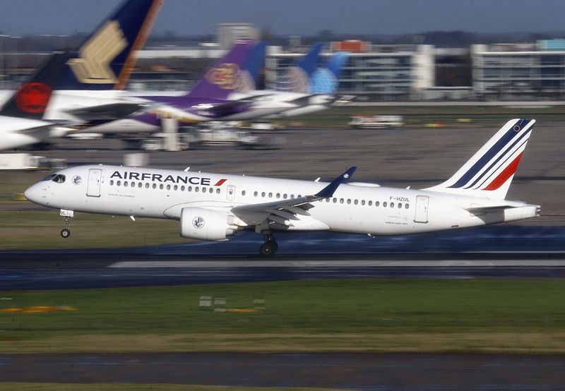 A220-300 F-HZUL
