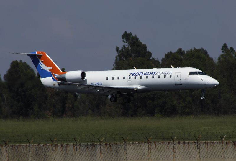 Emb CRJ 600 9J-PFD 