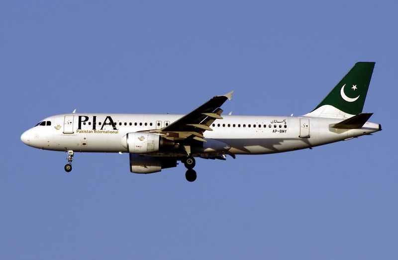 AP-BMY (DXB 01-25) FBFB.jpg