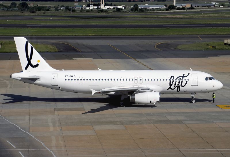ZS-GAC (JNB 01-25) FBFB.jpg