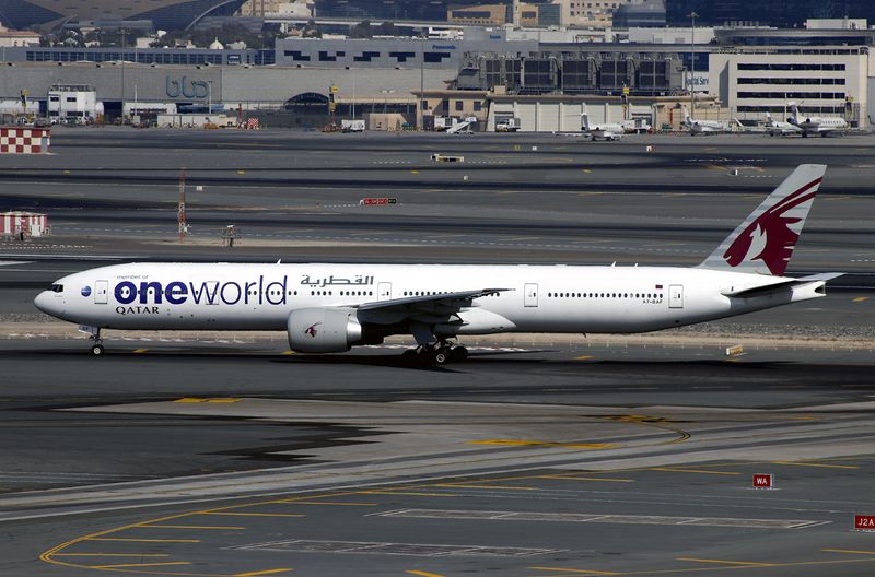 A7-BAF (DXB 01-25) FBFB.jpg