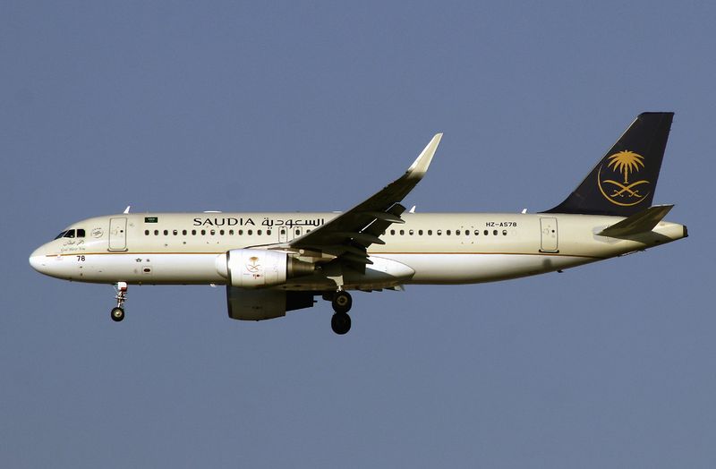 Airbus A320-200(WL) HZ-AS78