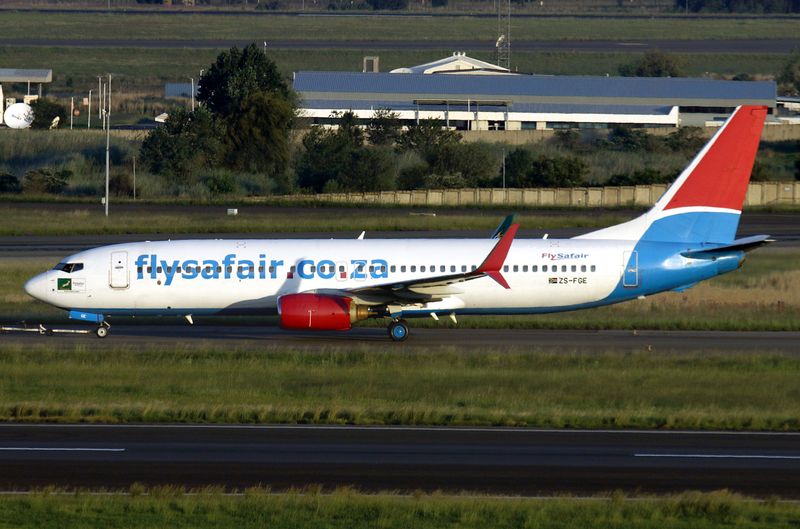 ZS-FGE (JNB 01-25) FBFB.jpg