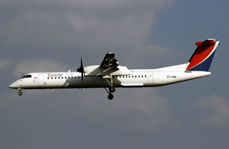 ZS-DHG (JNB 01-25) FBFB.jpg