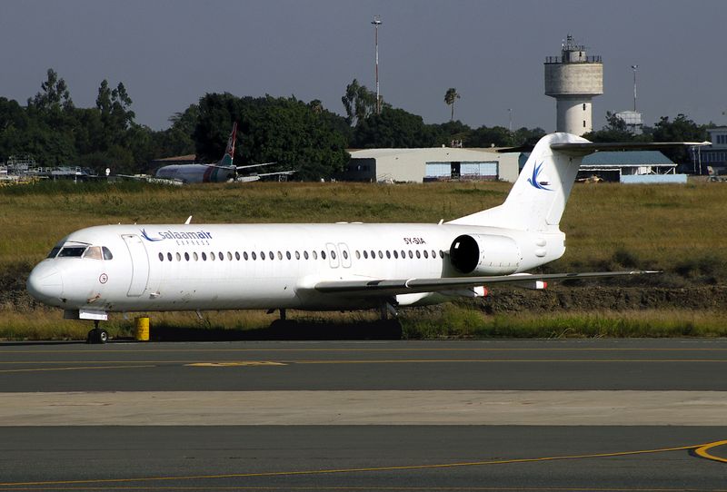 Fokker FK100 5Y-SIA 