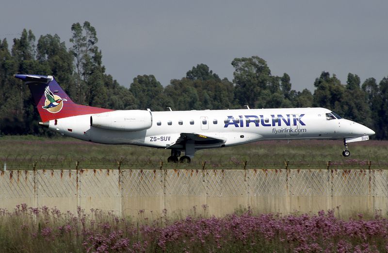 ERJ-135 ZS-SUV