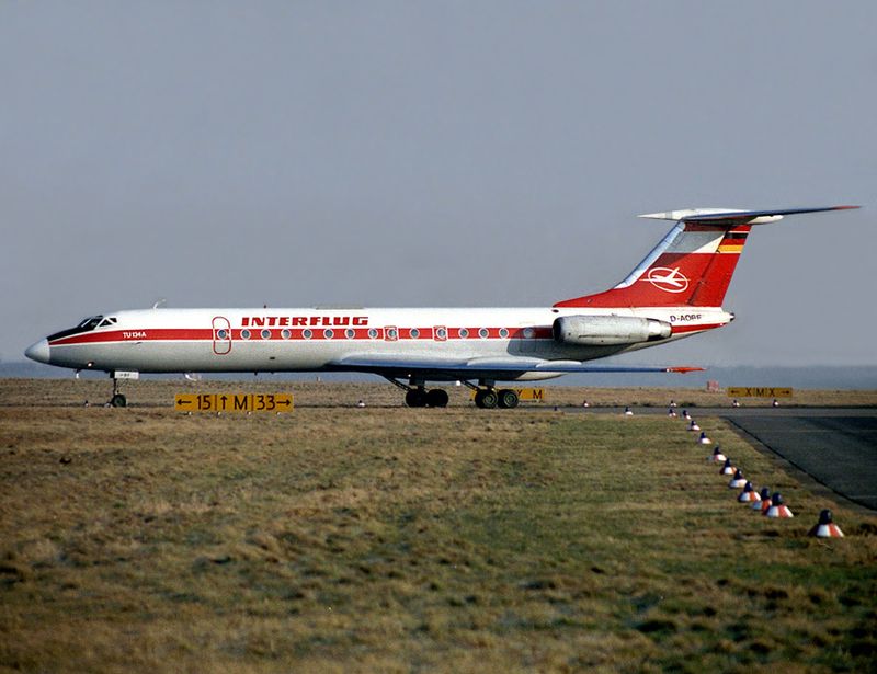 D-AOBF (DUS 92) fb.jpg