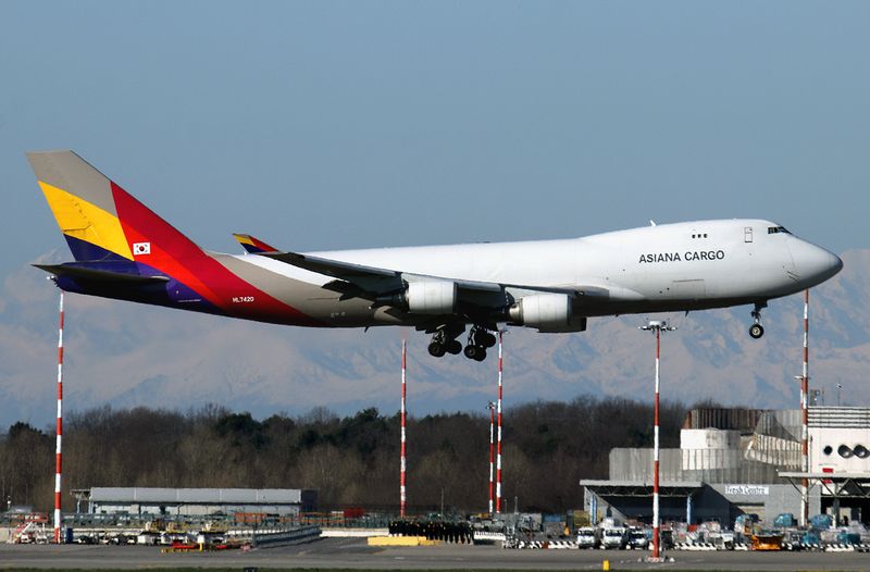 B747-400F HL-7420 