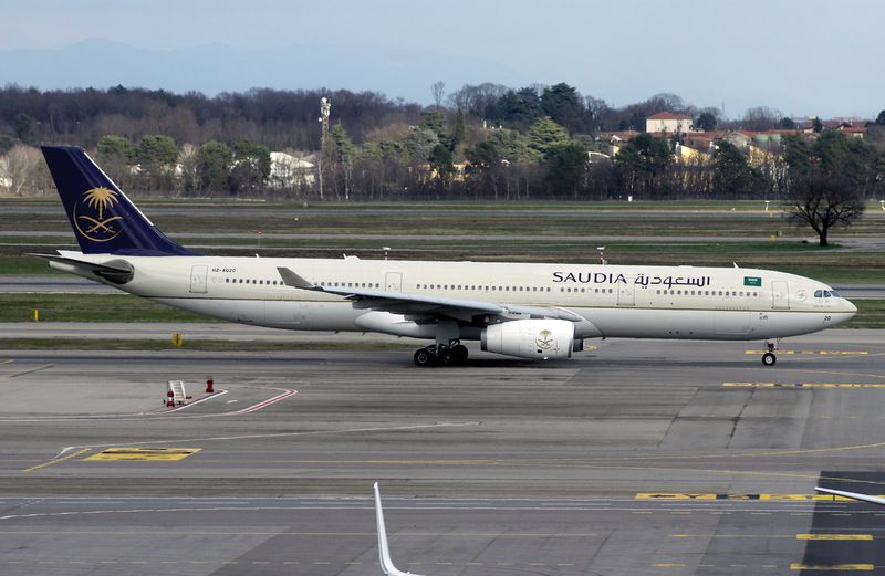A330-343 HZ-AQ20 