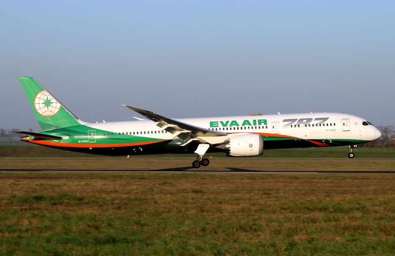 B787-9 B-17882 