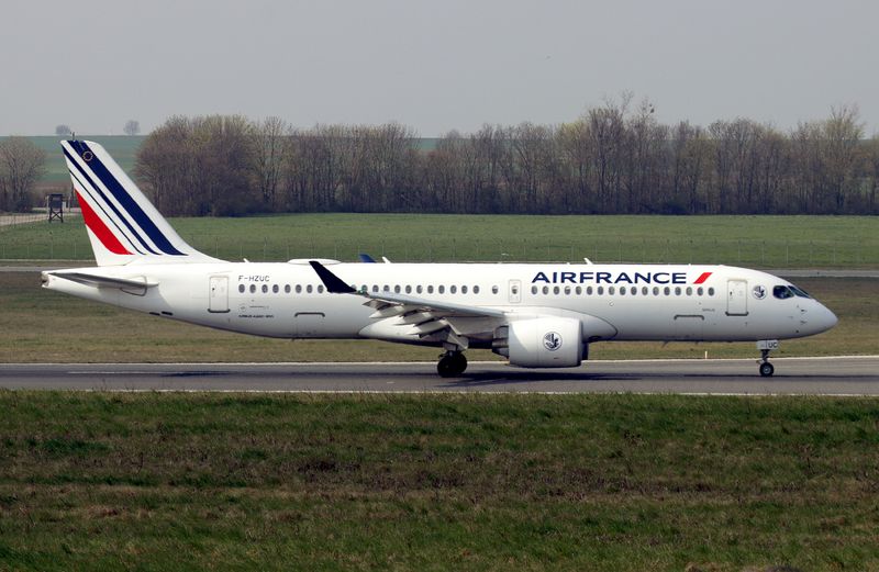 A220-300 F-HZUC