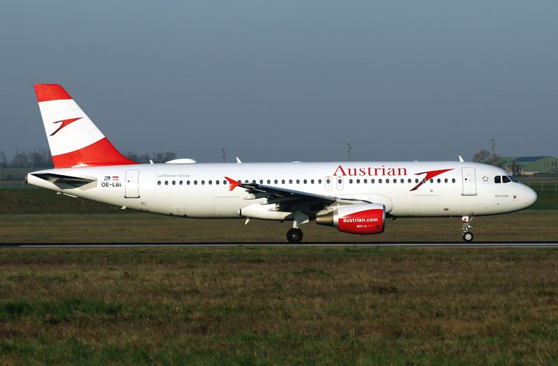 A320-200 OE-LBI 