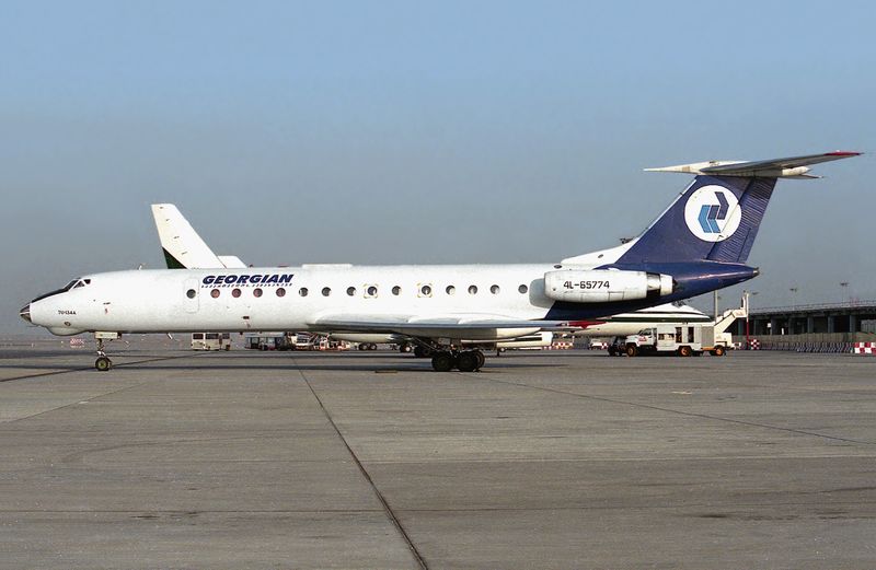 4L-65774 (DXB 1998) fbfb.jpg