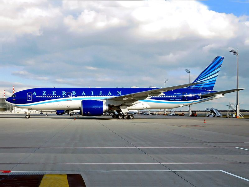B777-200(ER) AK-A1001