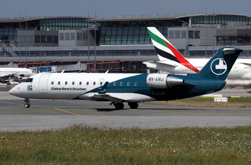 OY-CRJ (HAM 21-05-25) FBFB.jpg