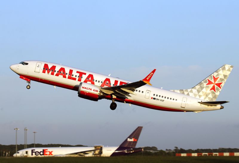 737 Max 8 & 9