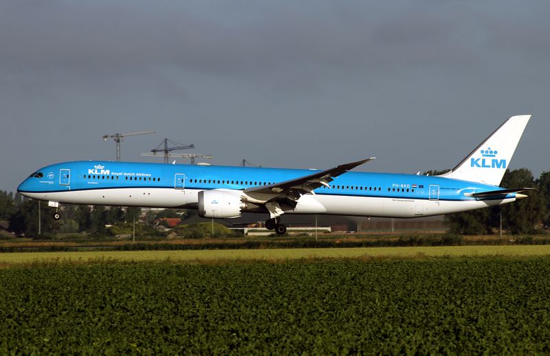B787-10 PH-BKD