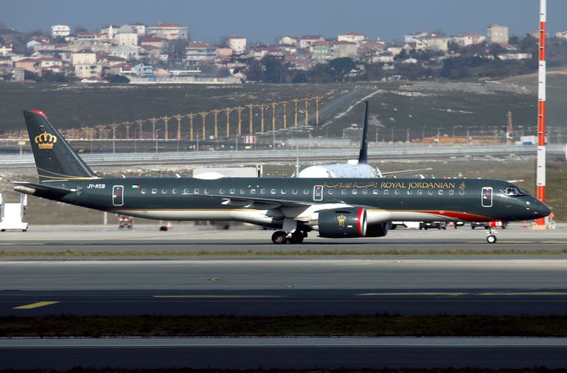 Embraer 195 E-2 JY-REB