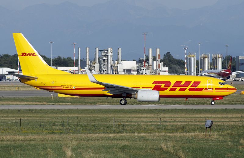 B737-800F EI-HRE 