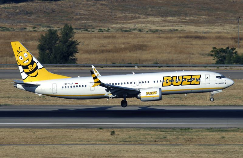 B737 Max-8 SP-RZB