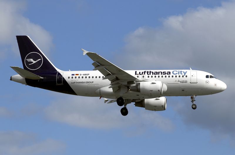 A319