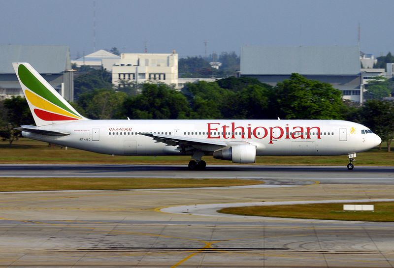 ET-ALC (BKK-DME 2004) FBFB.jpg
