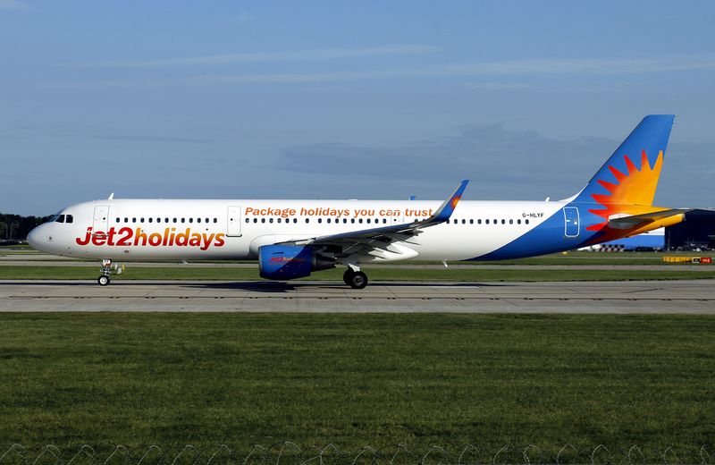 A321 G-HLYF