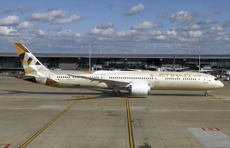 B787-10 A6-BMI 