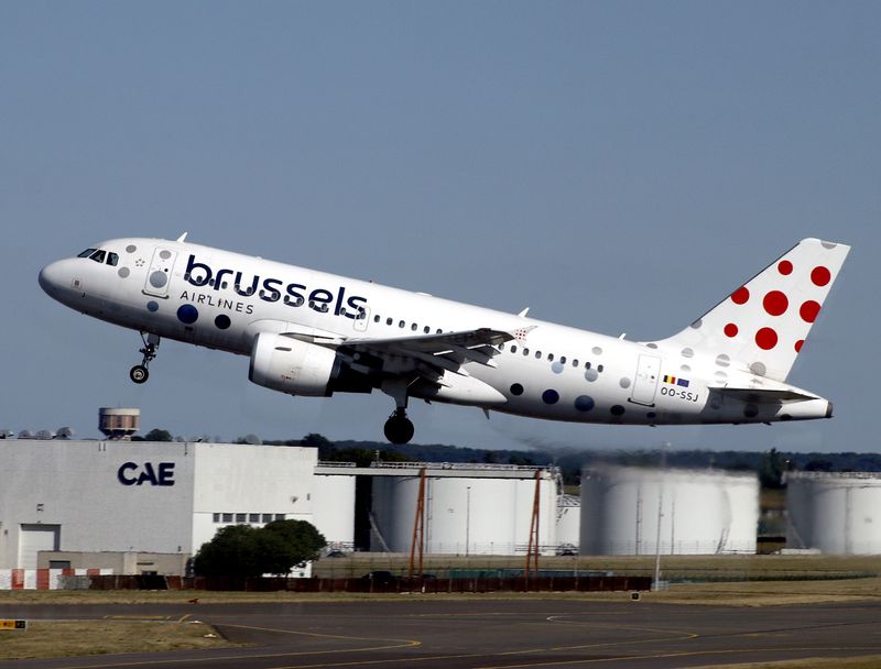 A319-100 OO-SSJ 