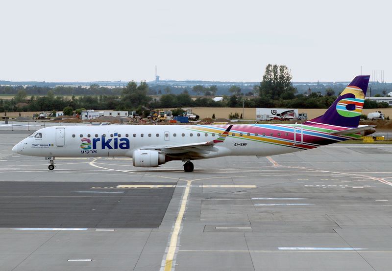 ERJ-195AR 4X-EMF 
