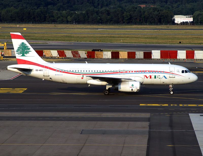 A320-200