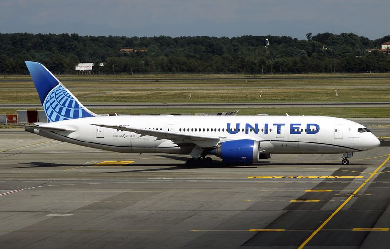 B787-8 N45905